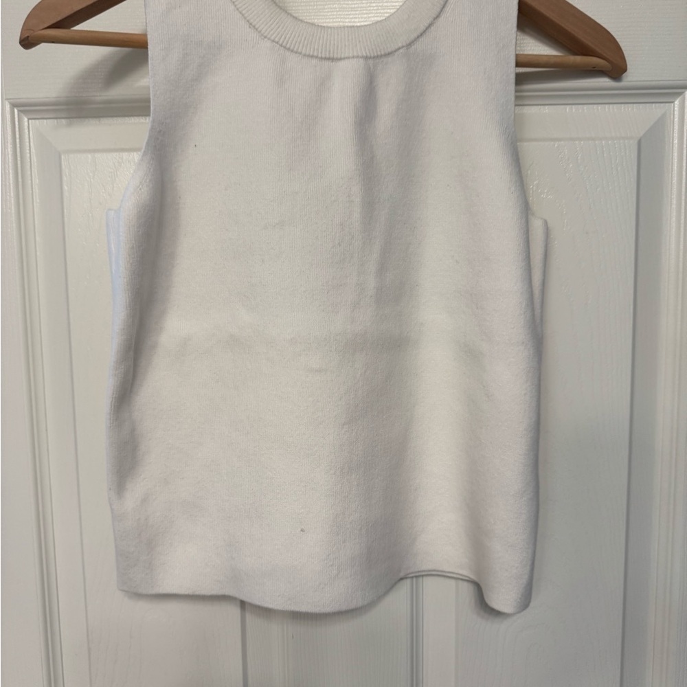 Banana Republic Ivory knit tank Top - Picture 1 of 4